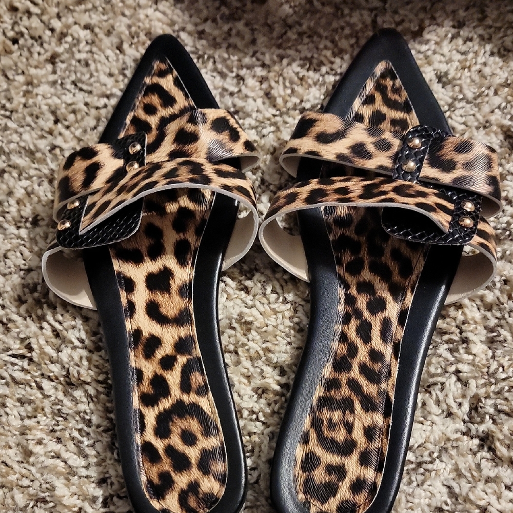 SHEIN Leopard Print Pointed Flats